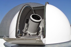 Beobachtungskuppel-mit-Teleskop