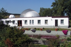 Planetarium-und-Sternwarte-Frontansicht